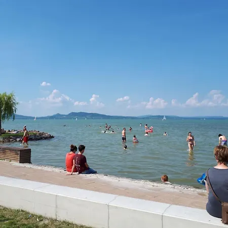 Daire Gyoengyver Koezpontjanal Fonyód