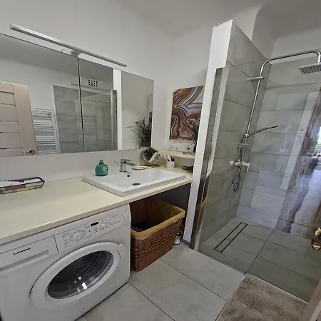 Gyöngyvér Központjánál Apartamento *