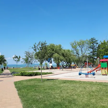 Gyoengyver Koezpontjanal Daire *